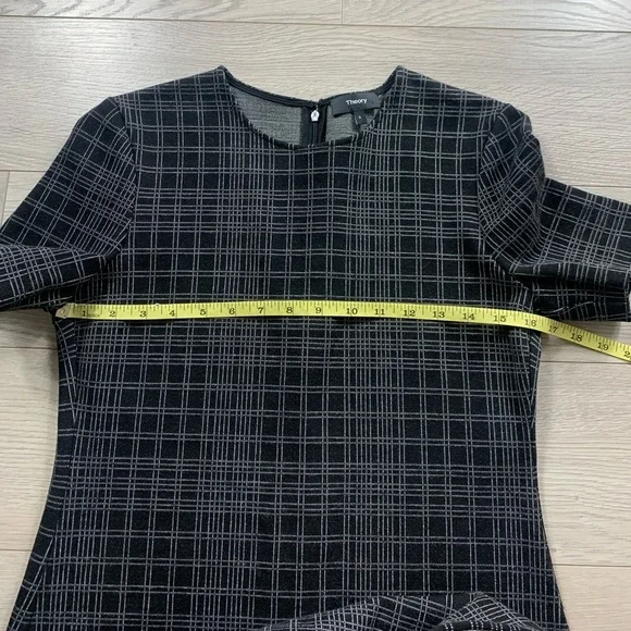 Theory Rijik Structured Knit Pattern Shift Dress - Picture 11 of 11